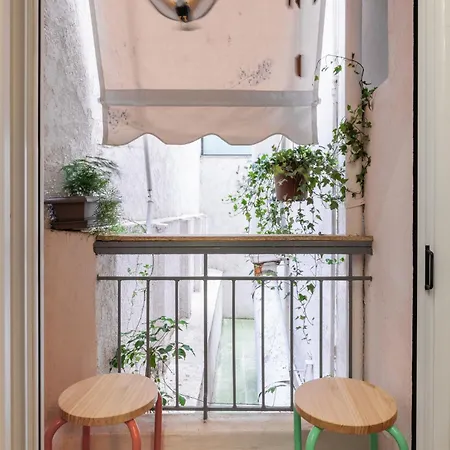 Navarinou Hideaway Apartment